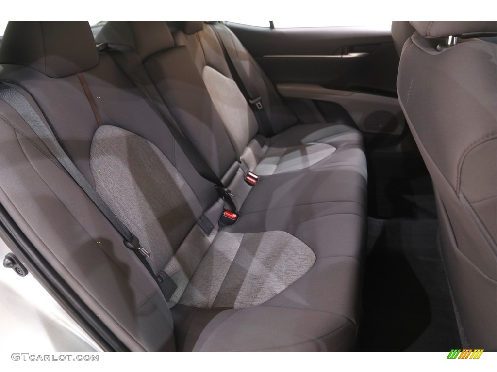 2019 Camry LE - Celestial Silver Metallic / Ash photo #14