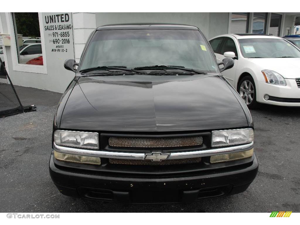1998 S10 LS Extended Cab - Onyx Black / Graphite photo #4
