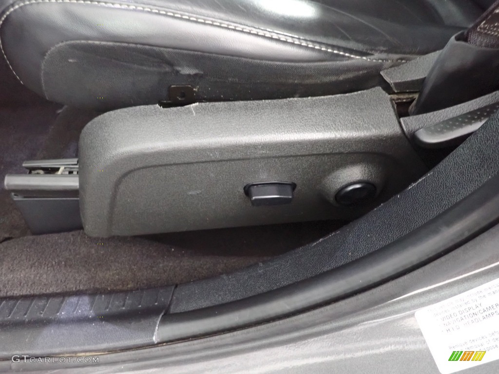 2017 Journey Crossroad - Bruiser Grey / Black photo #17