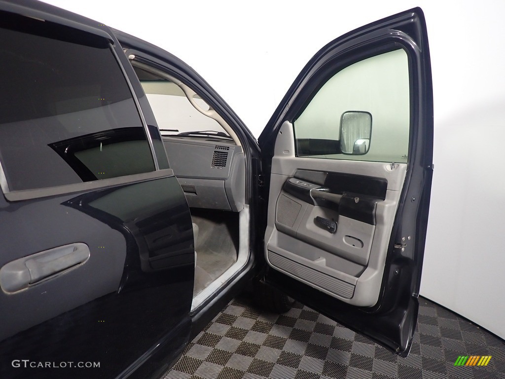 2008 Ram 3500 SLT Quad Cab 4x4 Dually - Brilliant Black Crystal Pearl / Medium Slate Gray photo #27