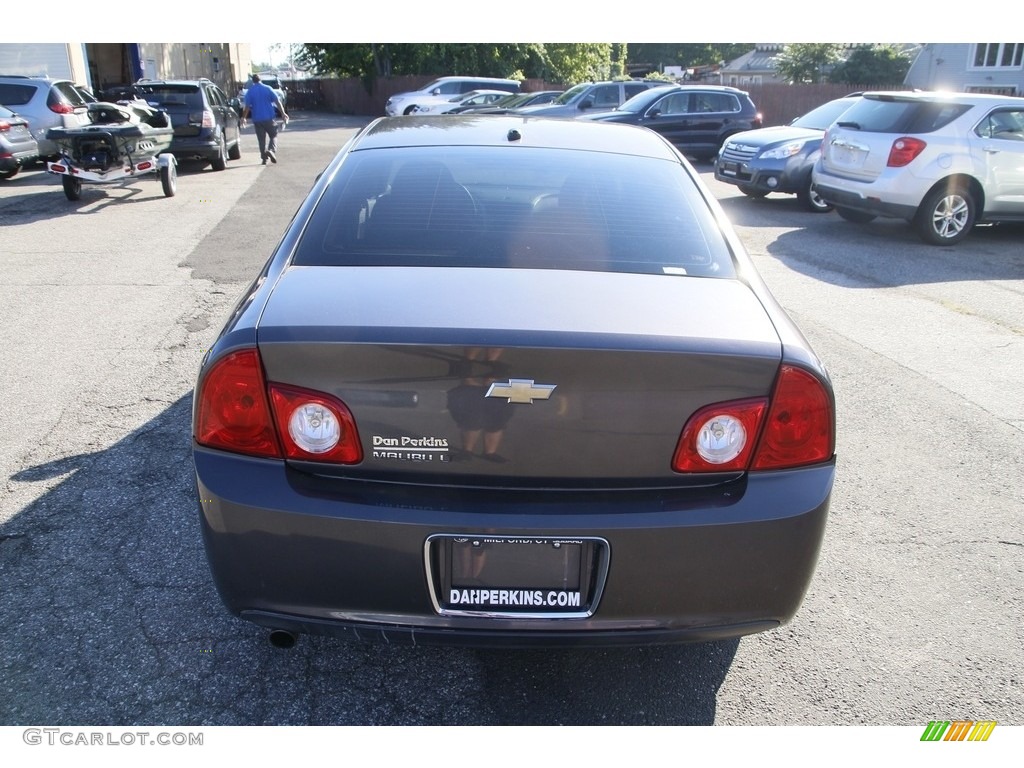 2010 Malibu LT Sedan - Taupe Gray Metallic / Titanium photo #6