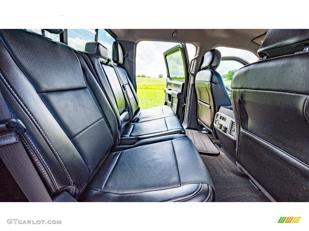 2017 F350 Super Duty XLT Crew Cab 4x4 - Shadow Black / Black photo #22
