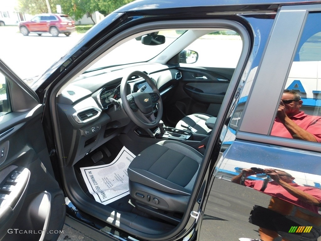 2023 Chevrolet TrailBlazer LT AWD Front Seat Photo #144689391