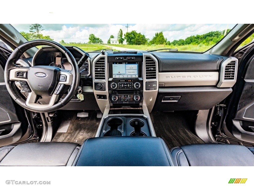 2017 F350 Super Duty XLT Crew Cab 4x4 - Shadow Black / Black photo #26