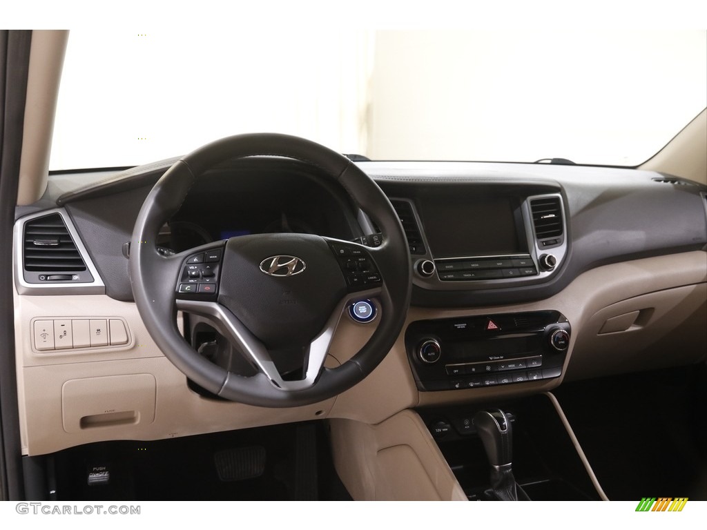 2018 Hyundai Tucson SEL Dashboard Photos
