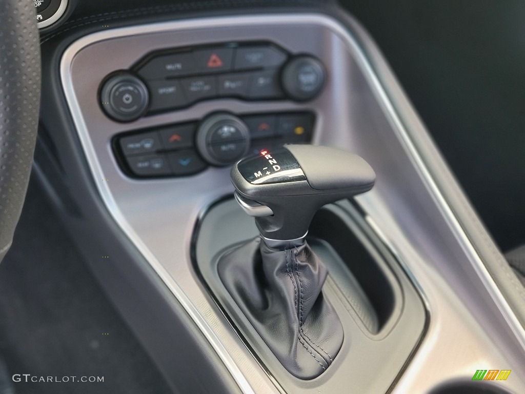 2022 Dodge Challenger R/T Transmission Photos