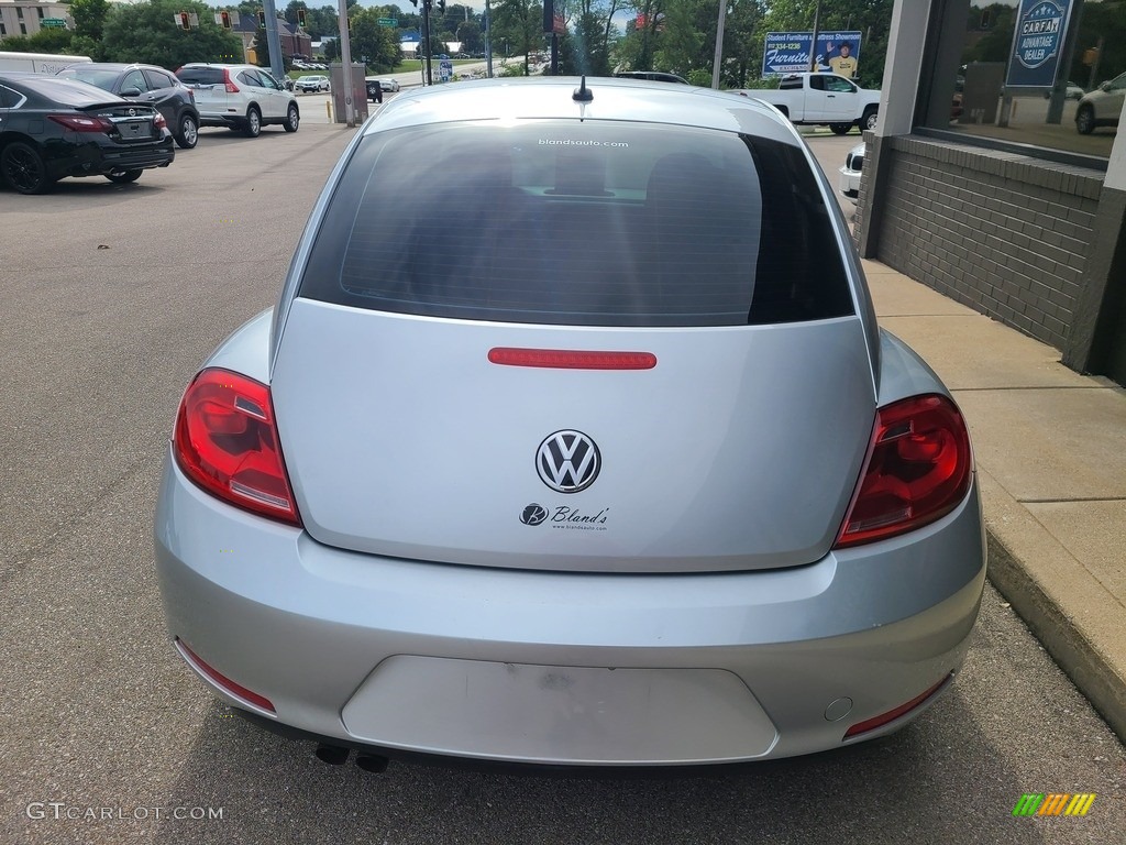 2014 Beetle 2.5L - Reflex Silver Metallic / Titan Black photo #8