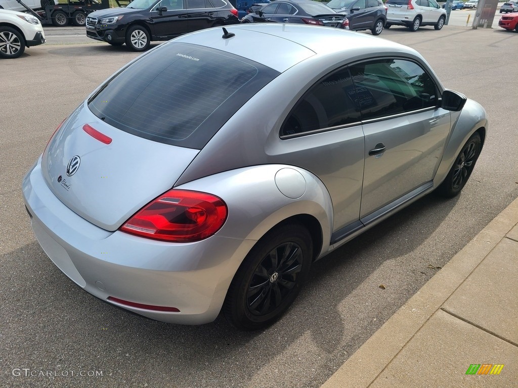 2014 Beetle 2.5L - Reflex Silver Metallic / Titan Black photo #11