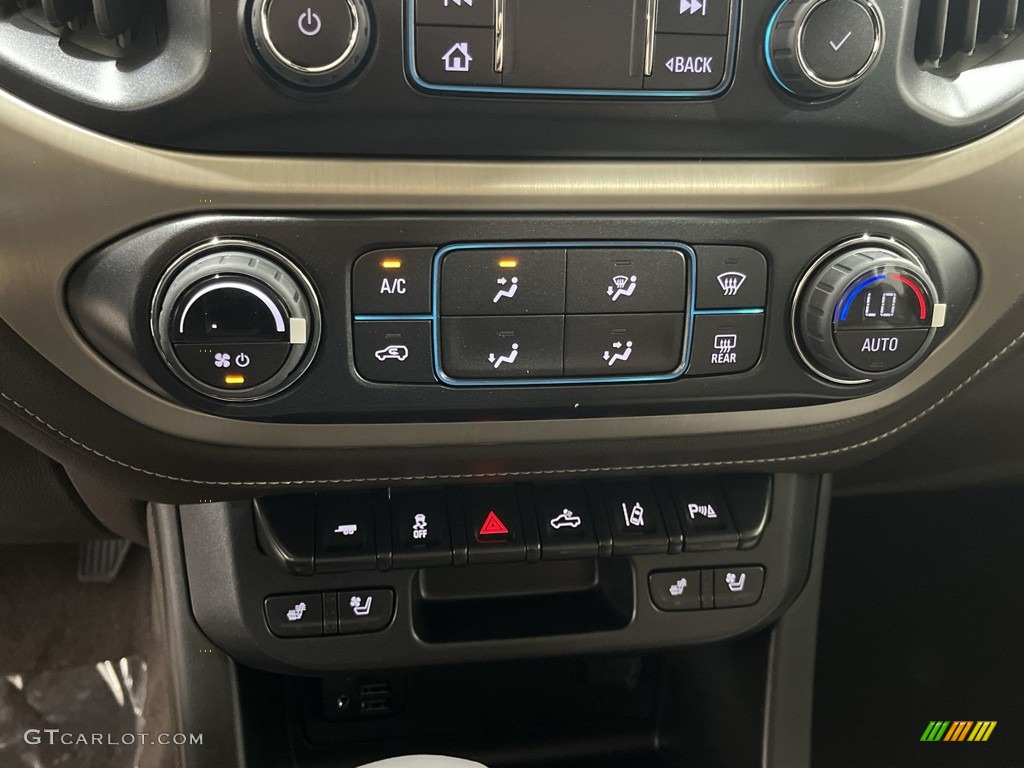 2022 GMC Canyon Denali Crew Cab 4WD Controls Photos