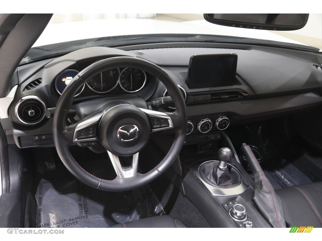 2019 Mazda MX-5 Miata RF Grand Touring Dashboard Photos