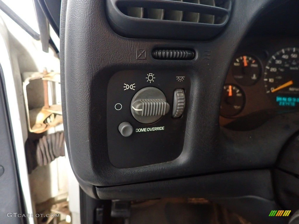 1999 S10 LS Regular Cab - Summit White / Graphite photo #21