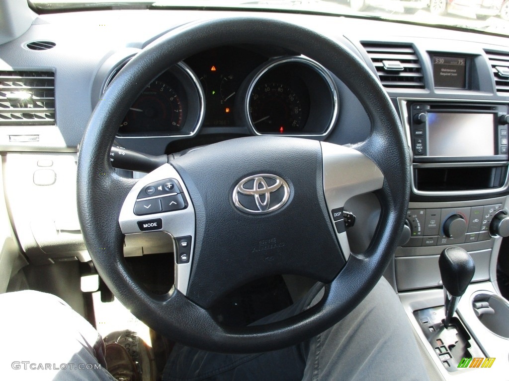 2013 Highlander  - Black / Sand Beige photo #33