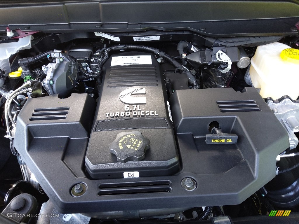 2022 Ram 2500 Big Horn Mega Cab 4x4 Engine Photos