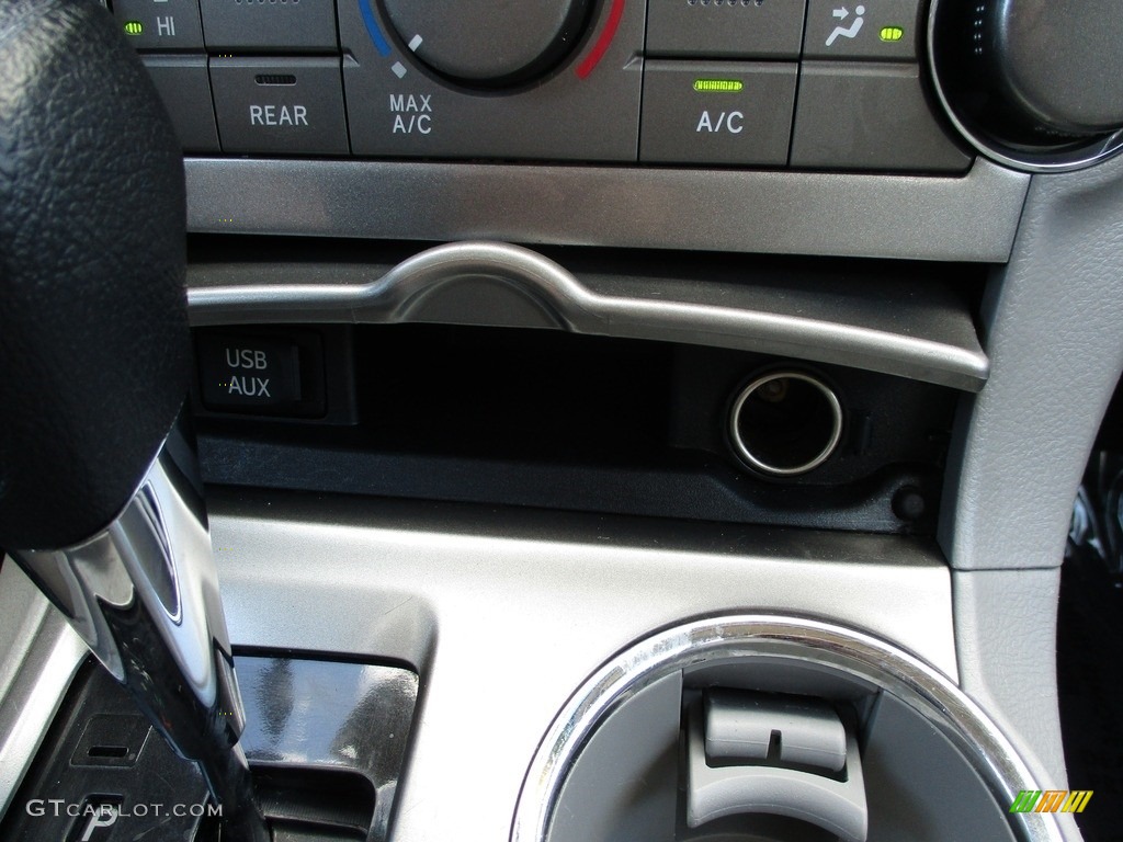 2013 Highlander  - Black / Sand Beige photo #42