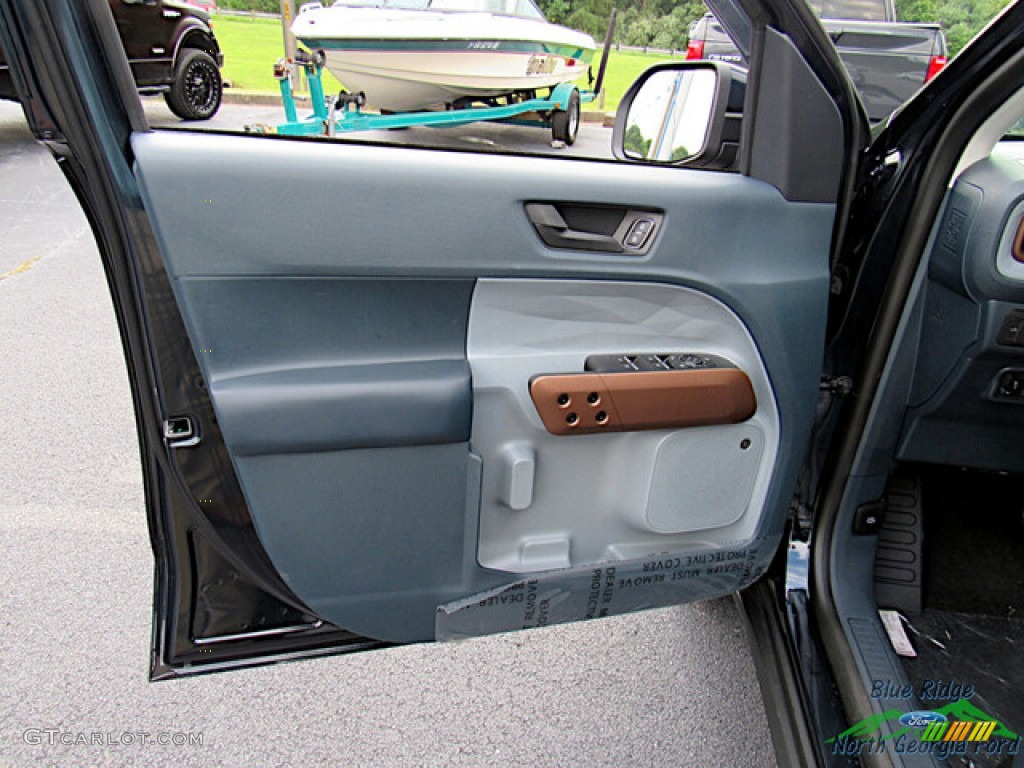 2022 Ford Maverick Lariat AWD Door Panel Photos