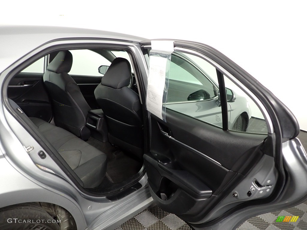 2019 Camry LE - Celestial Silver Metallic / Black photo #27