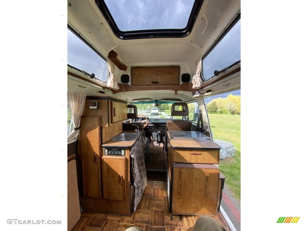Medium Tan Interior 1984 Volkswagen Vanagon GL Photo #144707412