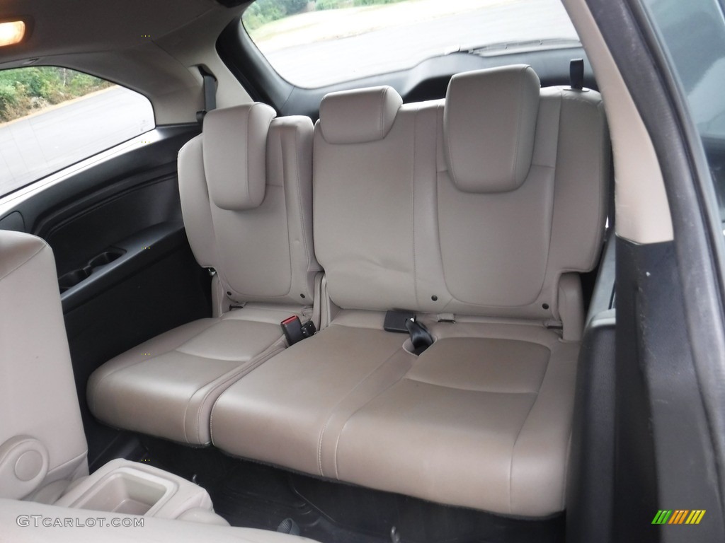 2018 Odyssey EX-L - Forest Mist Metallic / Beige photo #27