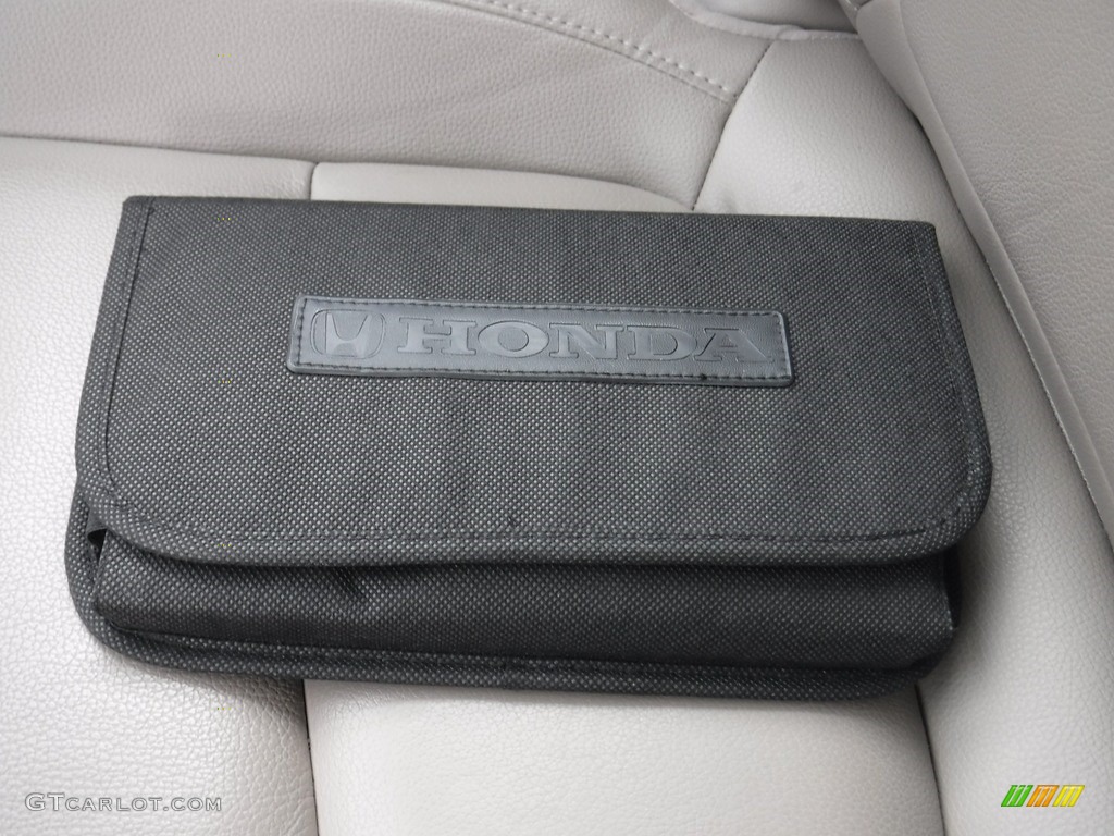 2018 Odyssey EX-L - Forest Mist Metallic / Beige photo #31