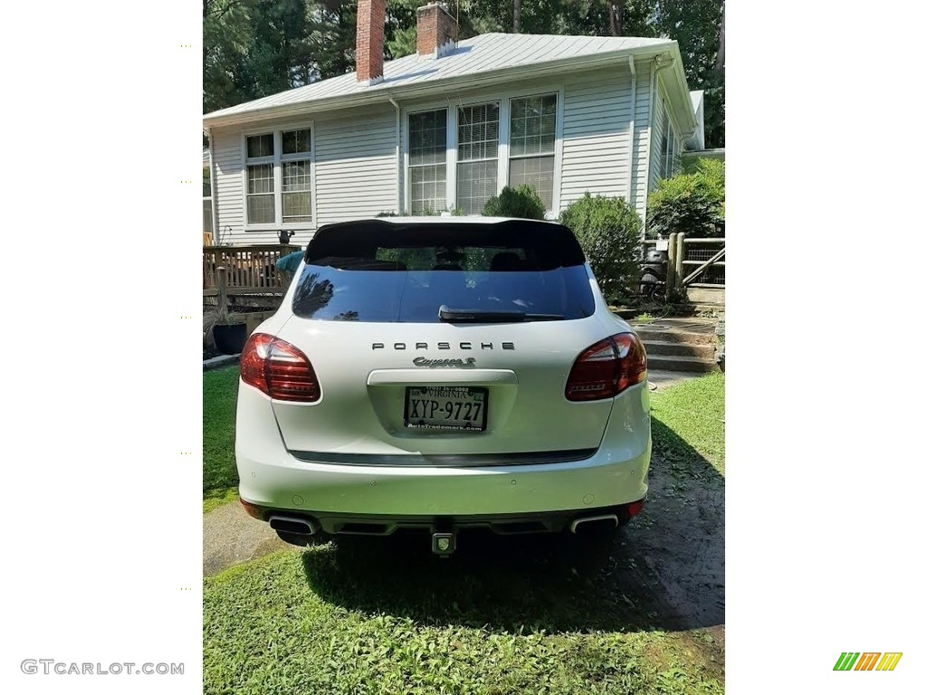 2014 Cayenne S - White / Black photo #16