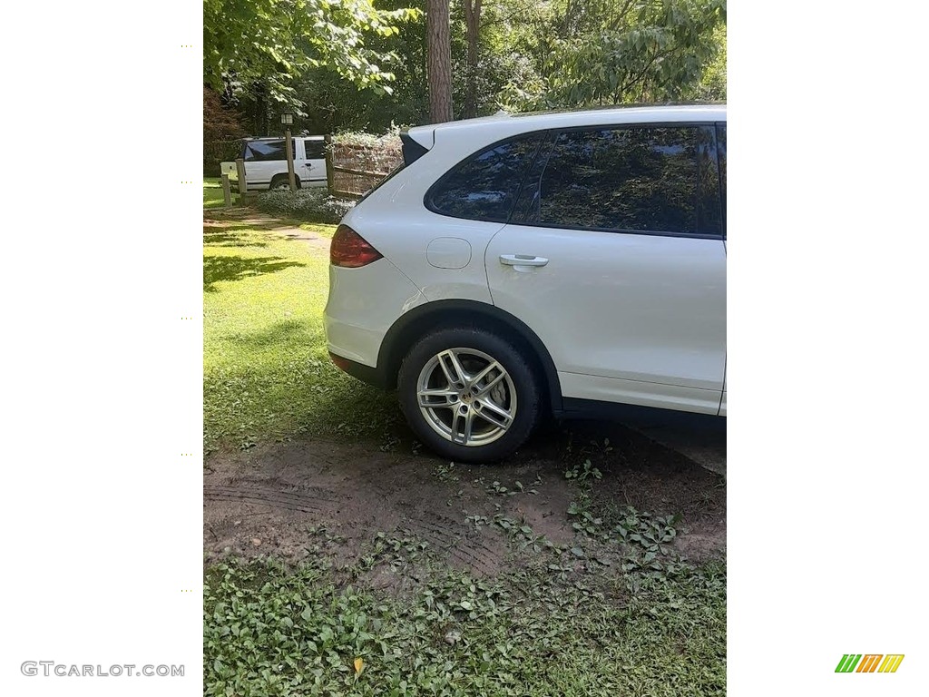 2014 Cayenne S - White / Black photo #19