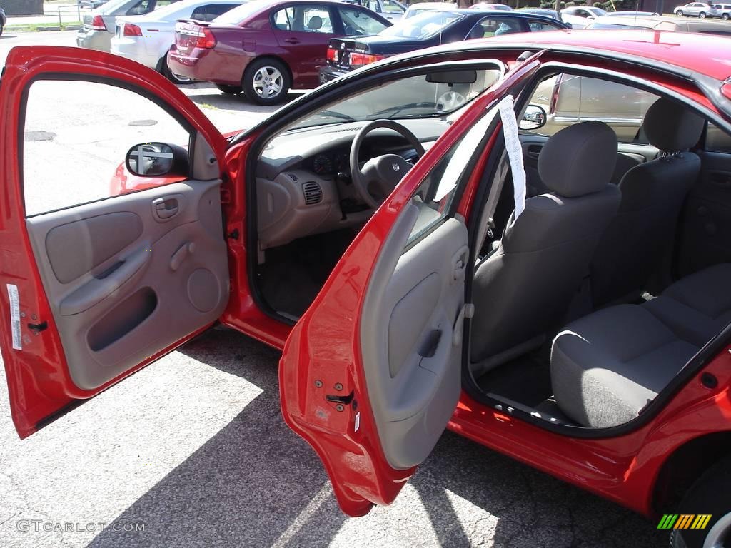 2004 Neon SE - Flame Red / Taupe photo #9