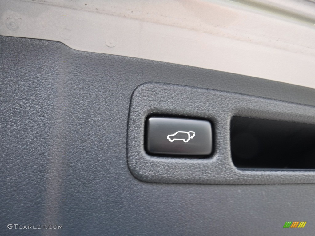 2016 NX 200t F Sport AWD - Atomic Silver / Black photo #32