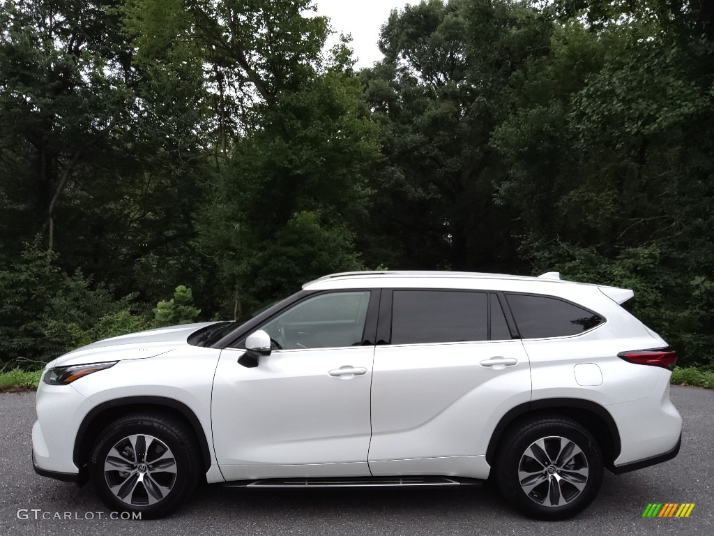 Wind Chill Pearl 2022 Toyota Highlander XLE Exterior Photo #144713256