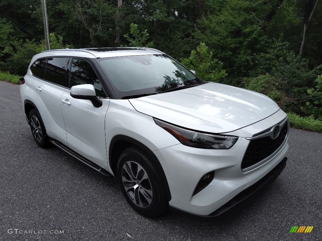 Wind Chill Pearl 2022 Toyota Highlander XLE Exterior Photo #144713362