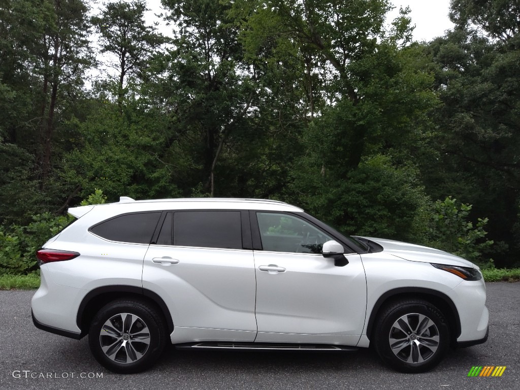 Wind Chill Pearl 2022 Toyota Highlander XLE Exterior Photo #144713389