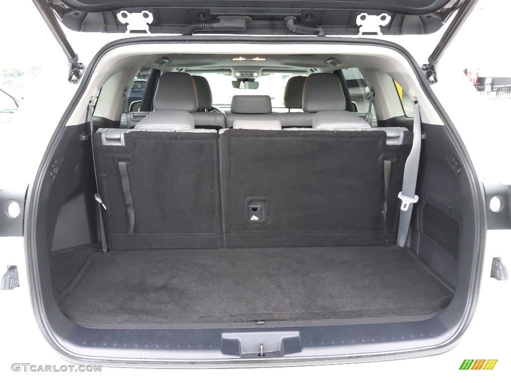 2022 Toyota Highlander XLE Trunk Photo #144713677