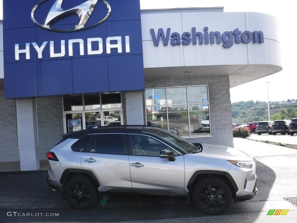 2019 RAV4 XSE AWD Hybrid - Silver Sky Metallic / Black photo #2