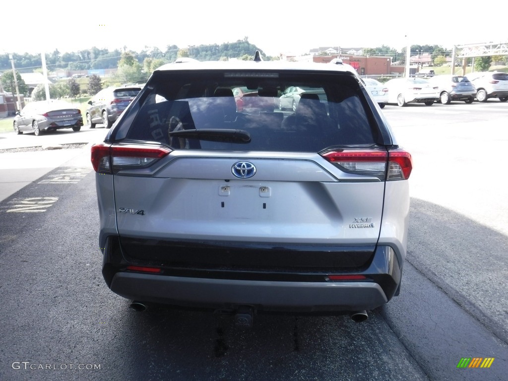2019 RAV4 XSE AWD Hybrid - Silver Sky Metallic / Black photo #9