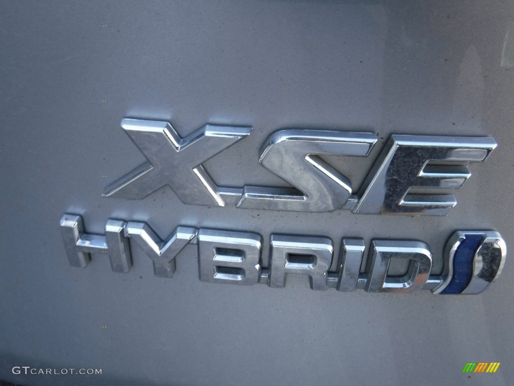 2019 RAV4 XSE AWD Hybrid - Silver Sky Metallic / Black photo #11