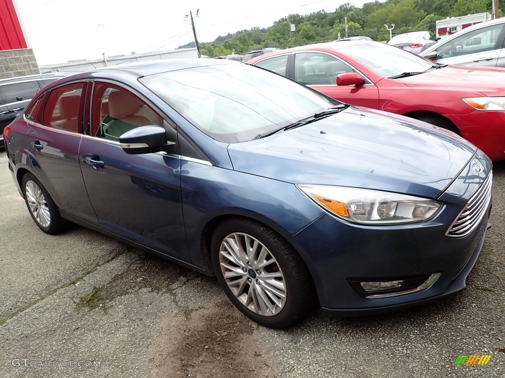 2018 Focus Titanium Sedan - Blue Metallic / Charcoal Black photo #4
