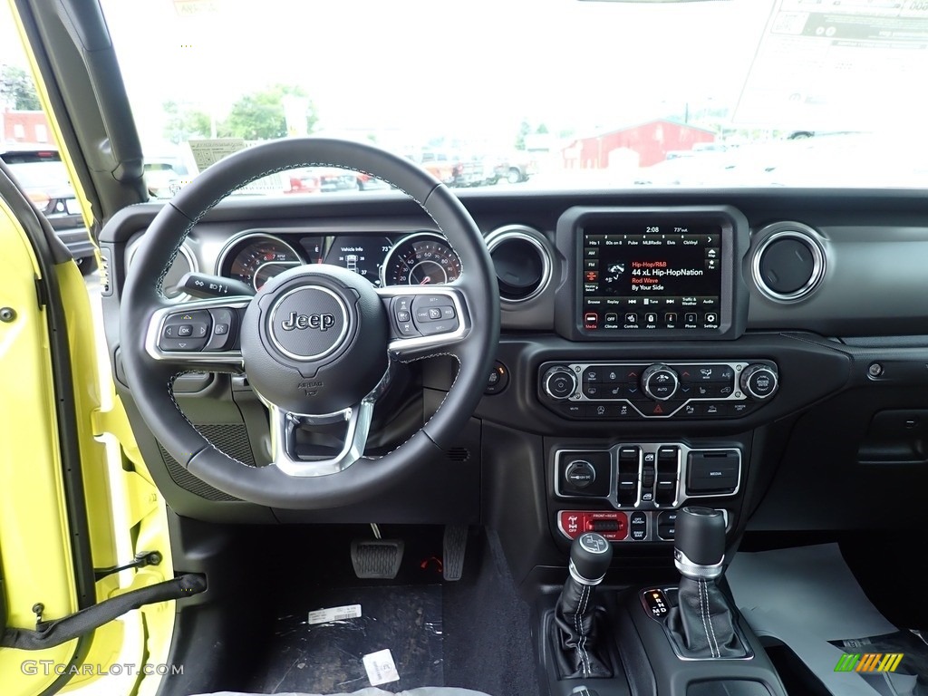 2022 Jeep Wrangler Unlimited Rubicon 4x4 Black/Dark Saddle Dashboard Photo #144718147