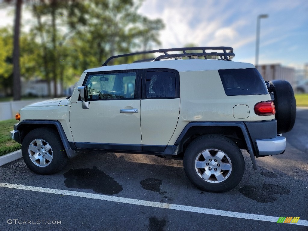 2008 FJ Cruiser 4WD - Sandstorm Metallic / Dark Charcoal photo #9