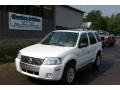 Oxford White - Mariner Luxury 4WD Photo No. 1