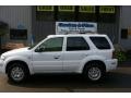 Oxford White - Mariner Luxury 4WD Photo No. 2