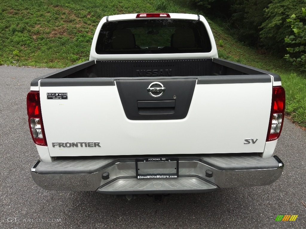 2012 Frontier SV Crew Cab - Avalanche White / Beige photo #7