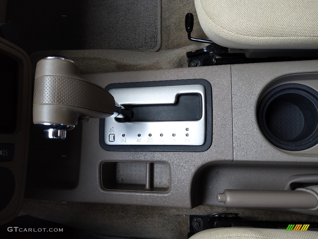 2012 Frontier SV Crew Cab - Avalanche White / Beige photo #21