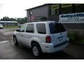 Oxford White - Mariner Luxury 4WD Photo No. 13