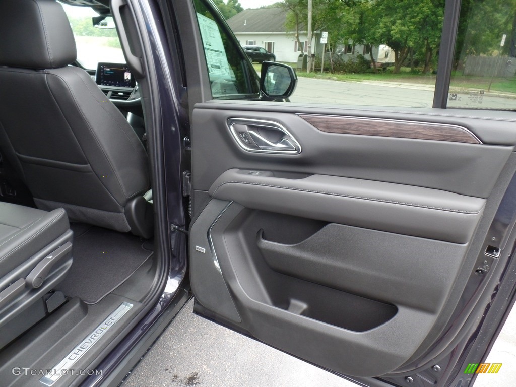 2023 Chevrolet Suburban Z71 4WD Door Panel Photos