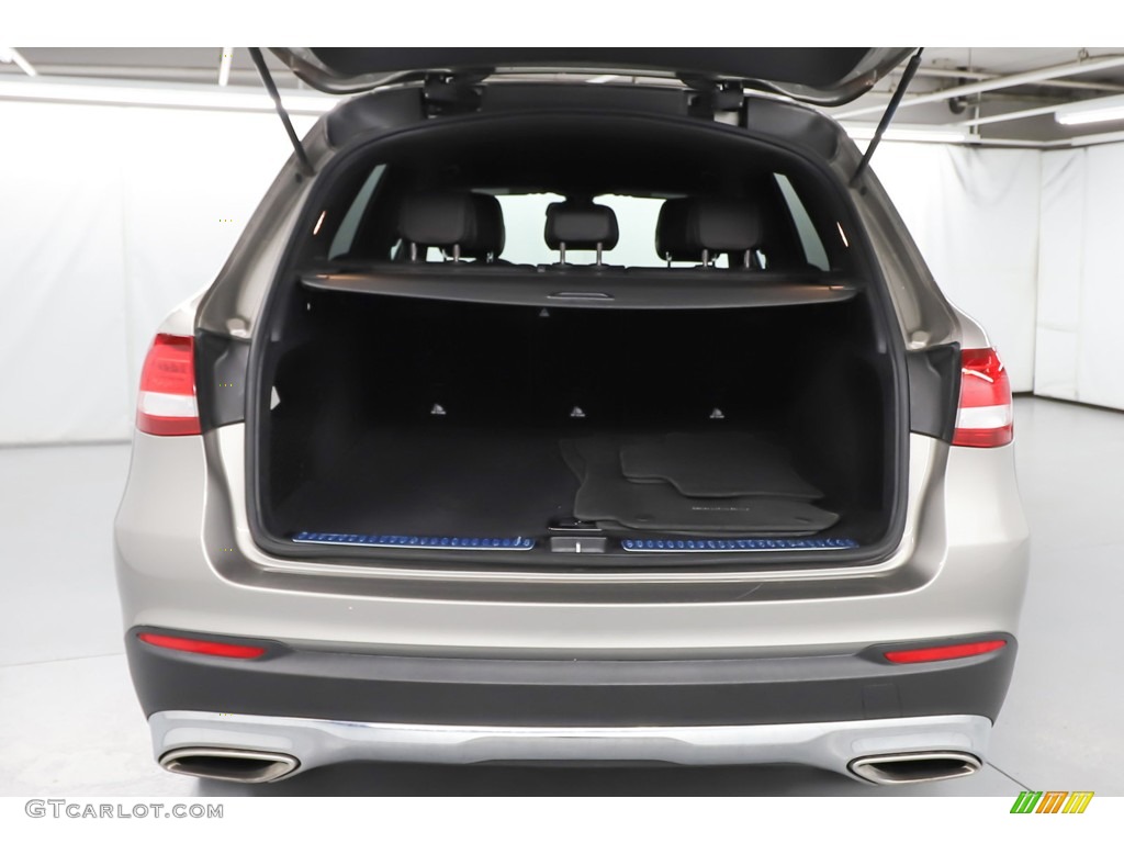 2019 GLC 300 - Mojave Silver Metallic / Black photo #8