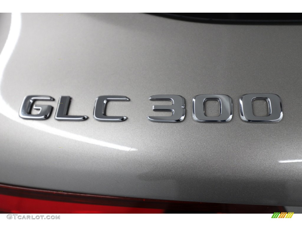 2019 GLC 300 - Mojave Silver Metallic / Black photo #11