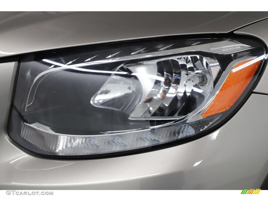2019 GLC 300 - Mojave Silver Metallic / Black photo #15
