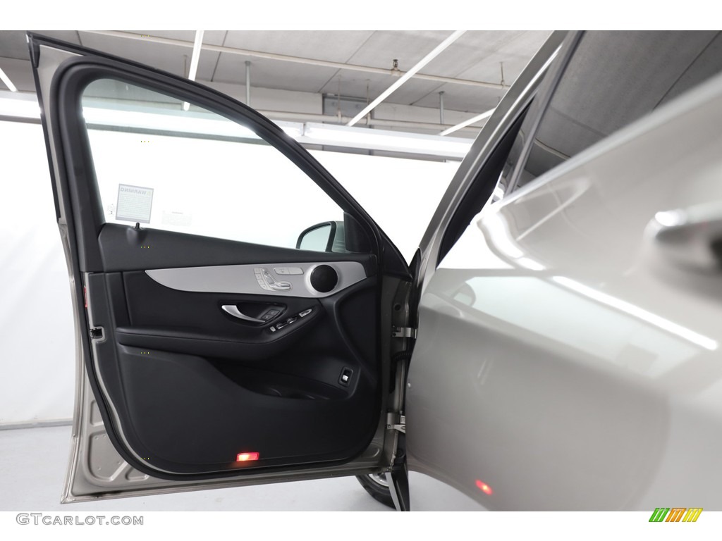 2019 GLC 300 - Mojave Silver Metallic / Black photo #20