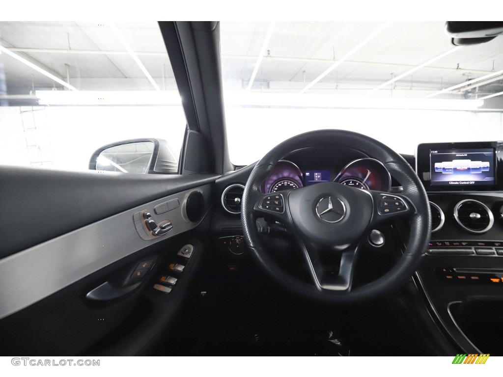 2019 GLC 300 - Mojave Silver Metallic / Black photo #24