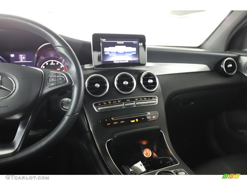 2019 GLC 300 - Mojave Silver Metallic / Black photo #26