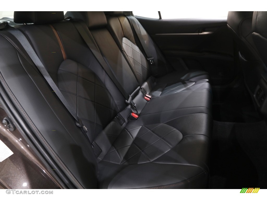 2018 Camry XLE - Brownstone / Black photo #16